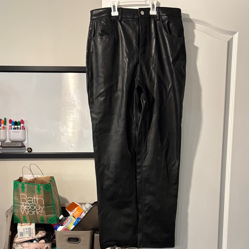 Guess Women’s Black Dress Pants